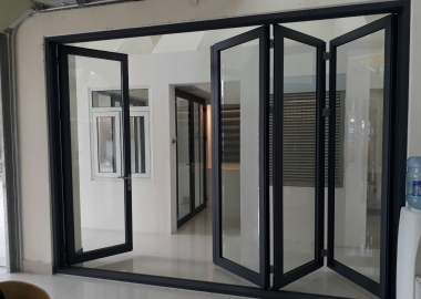 Thi công lắp đặt thi công nhôm kính tại Bình Dương