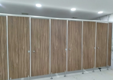 Thi công lắp đặt vách nhôm kính tại Bình Dương