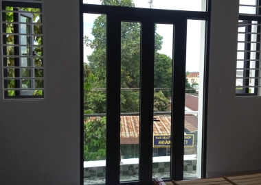 Nhà thầu thi công Cửa nhựa lõi thép Bình Dương